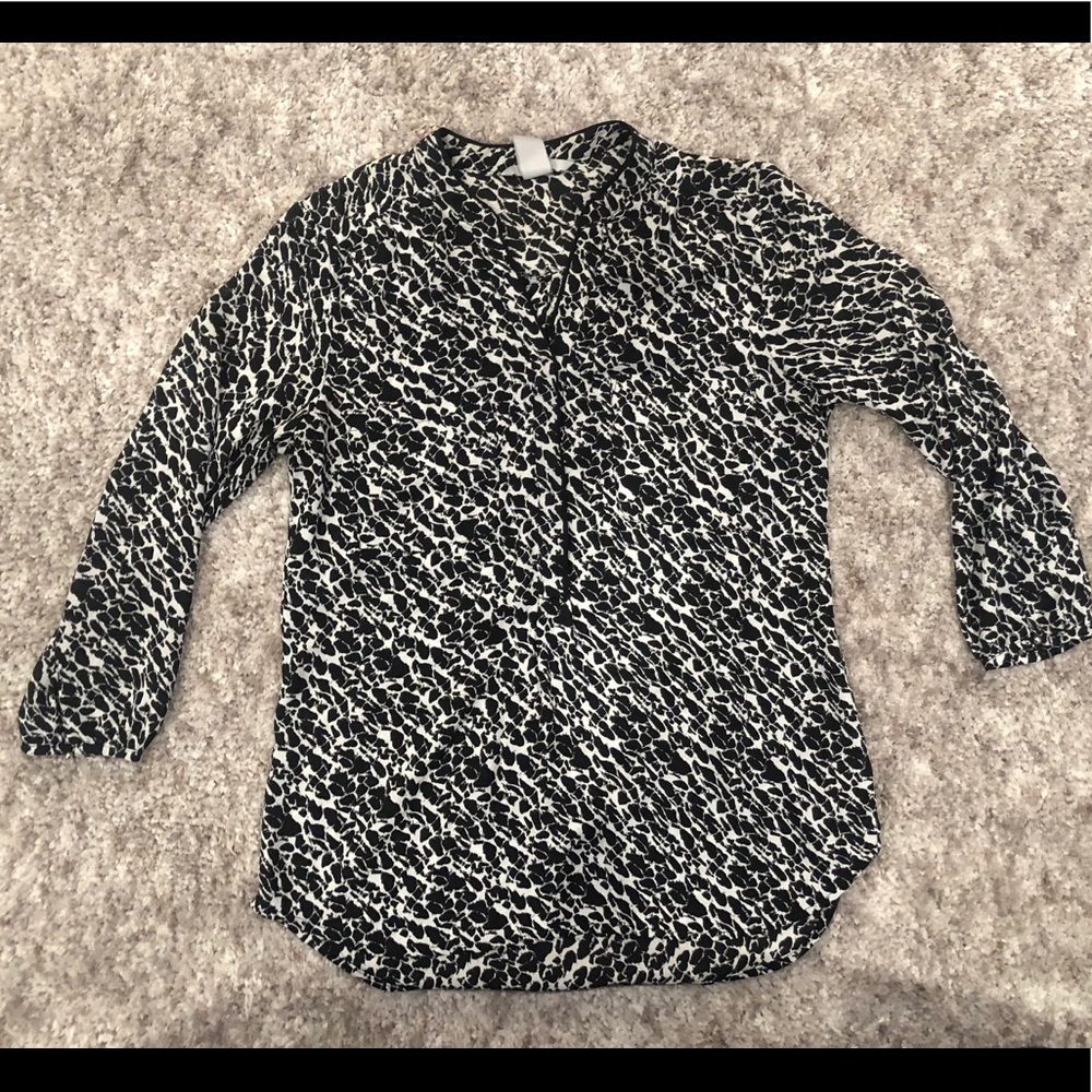 H&M Black and White print Blouse